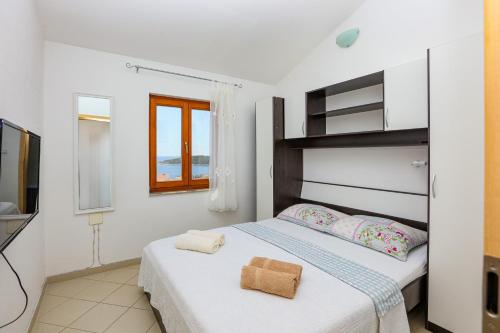 Apartments with parking space Zecevo Rtic, Rogoznica - 25680