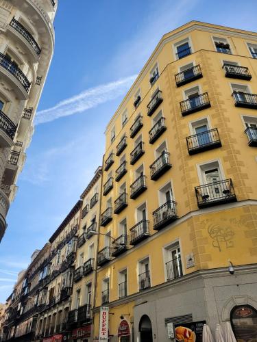 Exclusive studio next to Gran Vía with a jacuzzi