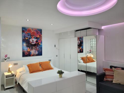 Exclusive studio next to Gran Vía with a jacuzzi