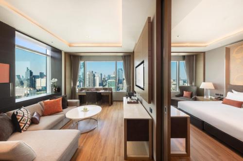 Eastin Grand Hotel Sathorn — View (from property/room)