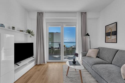 Luxury sea view apartment Jadra - free parking in garage