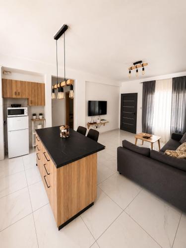 L.I.H.8 Luxury Industrial House 8