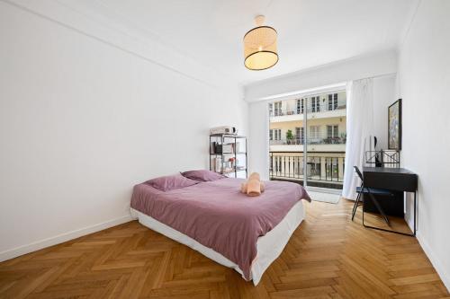 110 m2 Family, 3 bedrooms AC and Terrace Beach 8 min away