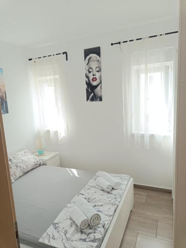 Apartment Domagoj, Novalja,with 3 air conditioning units