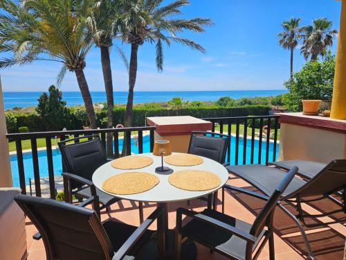 FRONTLINE BEACH APARTMENT IN Romana Playa MARBELLA
