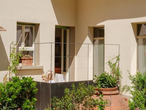 Gigliola - Elegant Apartment with Private Patio