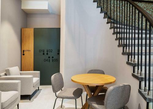 Limehome Valencia Gran Via del Marques photo 45