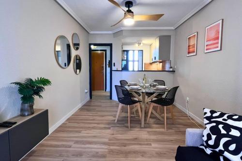 Apartment with panoramic views a swimming pool and a nearby beach