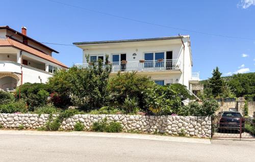 3 Bedroom Awesome Apartment In Novi Vinodolski