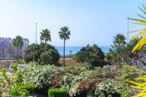 Tropicana 6C by Casasol - Townhouse with Sea Views, Terrace and BBQ