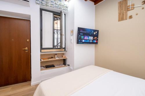 Brera, corso Garibaldi, cozy studio