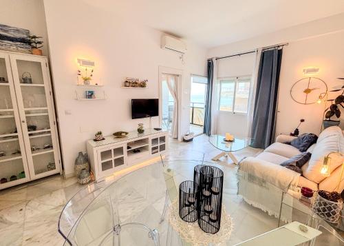 Skol 438 Super One-bedroom Apartment with Sea Views