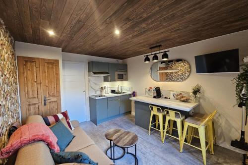 Studio with balcony - near lake