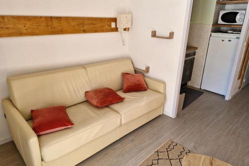 Cozy T1 with balcony on the snow front