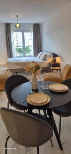 Boutique room in Alicante with AC and Wifi