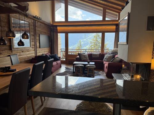 Central Verbier 5-bedroom Penthouse with Pool, Sauna, Gym, Stunning View
