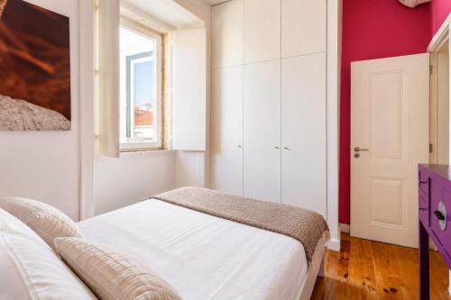 Old Town Chiado Balcony AirCon by LD Apartments
