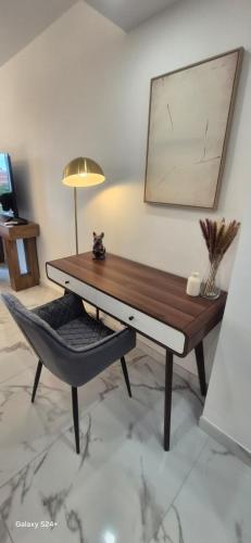 Elegant room in Alicante - AC, Wifi & Comfort
