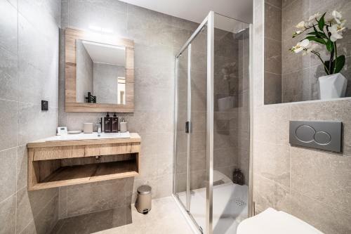 Apartment Eyna Morzine - by EMERALD STAY