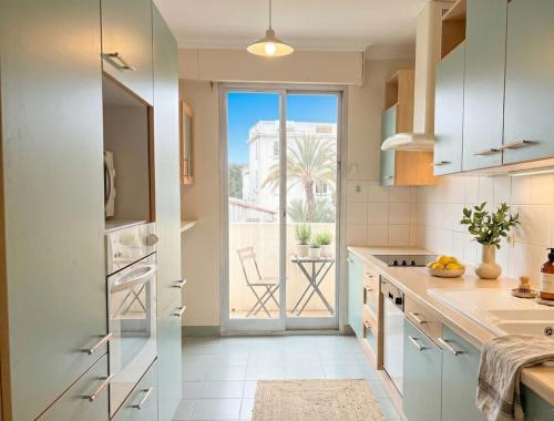 Ocean View Cannes 2-Bed Apt with Pool and Terrace
