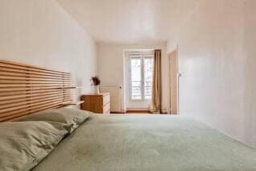 Canal Saint-Martin 10th Bright & Peaceful Apartment by MeyAgency