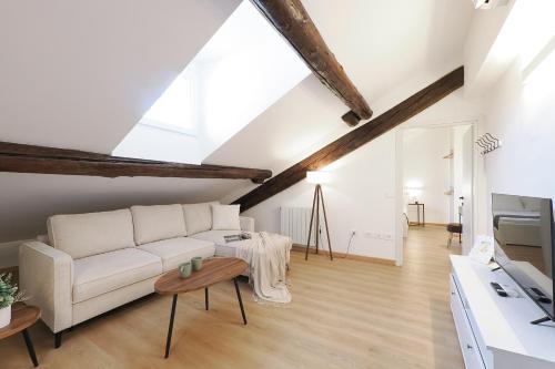 Contempora - Charming Mansarda - Porta Venezia & Buenos Aires