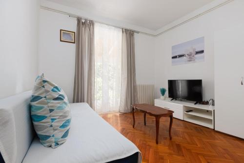 Apartment Karmen