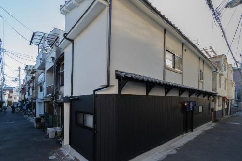 鶴Inn 天下茶屋駅徒歩3分 道頓堀 関西空港へ直通 贅沢な和モダン一軒家 茶屋