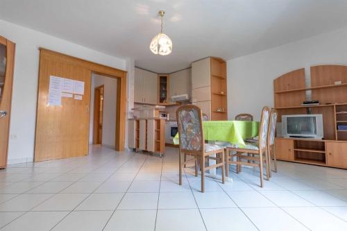 Apartment Halfway to the Sea Baška