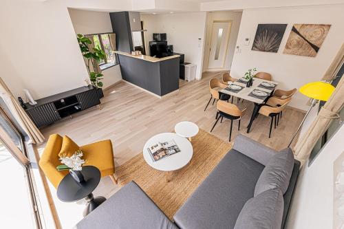 Newly opened within walking distance of the station Spacious dining area Direct access to Ueno Akihabara Tokyo and Yokohama Private rental for 9 people