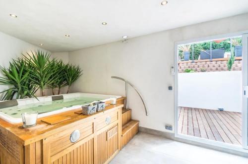 Charming, elegant, spacious house in Saint-Raphaël