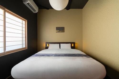鶴Inn 2路線 バス2 トイレ2 最大6名 大阪 難波 奈良へ直通 春桃居