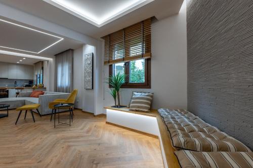 Grand Luxurious Apartment in the Heart of Plaka