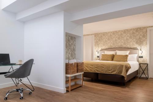Spacious duplex – 2 Private Bathrooms - Workspace