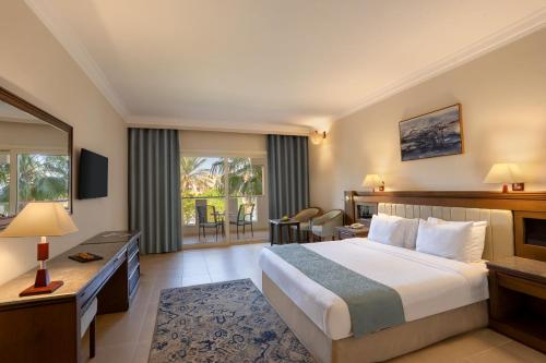 Serenity Alpha Beach - Ex Serenity Makadi Beach — Bedroom