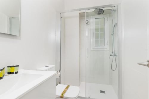 Spacious 2BD 2BTH with patio – Central and quiet