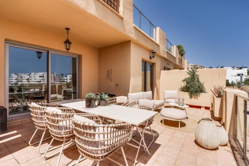 La Resina Golf Retreat With Terrace & Pool photo 11