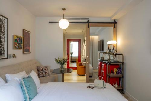Virgin Hotels Edinburgh photo 56
