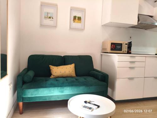 Triana Riverside Studio B