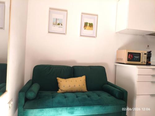 Triana Riverside Studio B