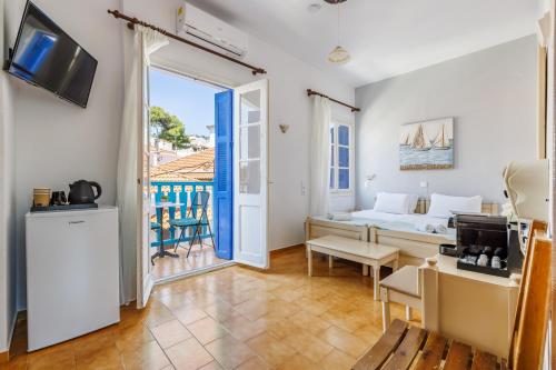 Adonis Rooms