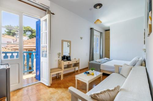 Adonis Rooms