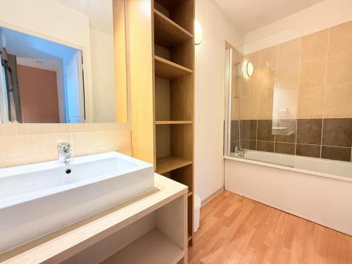 Duplex rénové - 3 CHAMBRES 8 PERS dernier étage