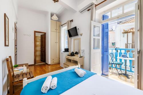 Adonis Rooms