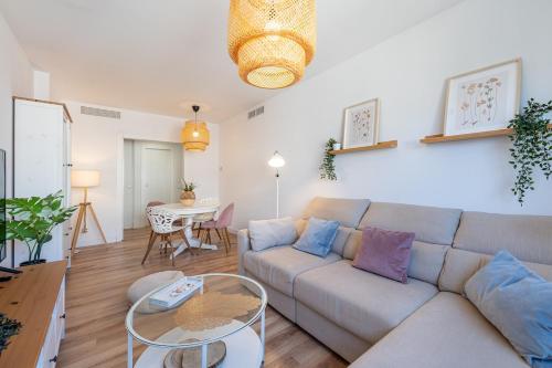 Mar de Calma location Family beach pool and parking