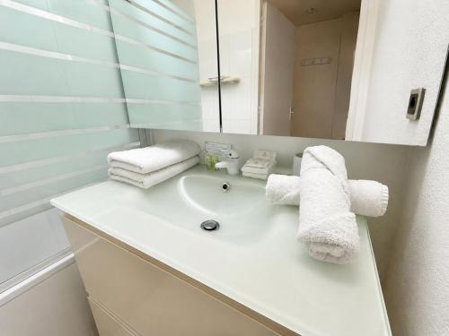 "472" Superbe studio Terrasse vue mer, WiFi, Parking