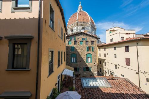 Apartments Florence- Oche 1 bdr with Duomo view