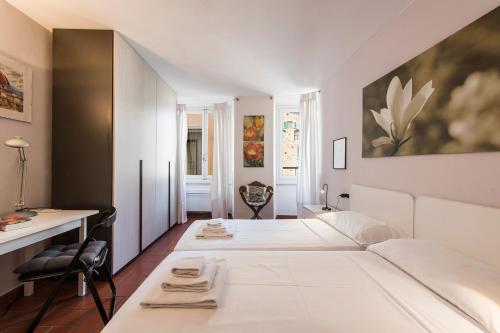 Apartments Florence- Oche 1 bdr with Duomo view