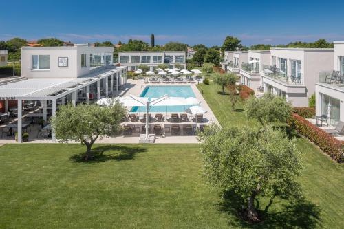 Maj Luxury Residence