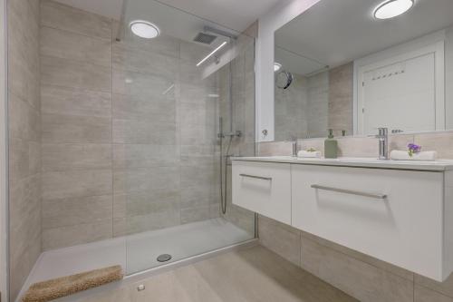 Pure South Penthouse - Manilva Luxury Condo